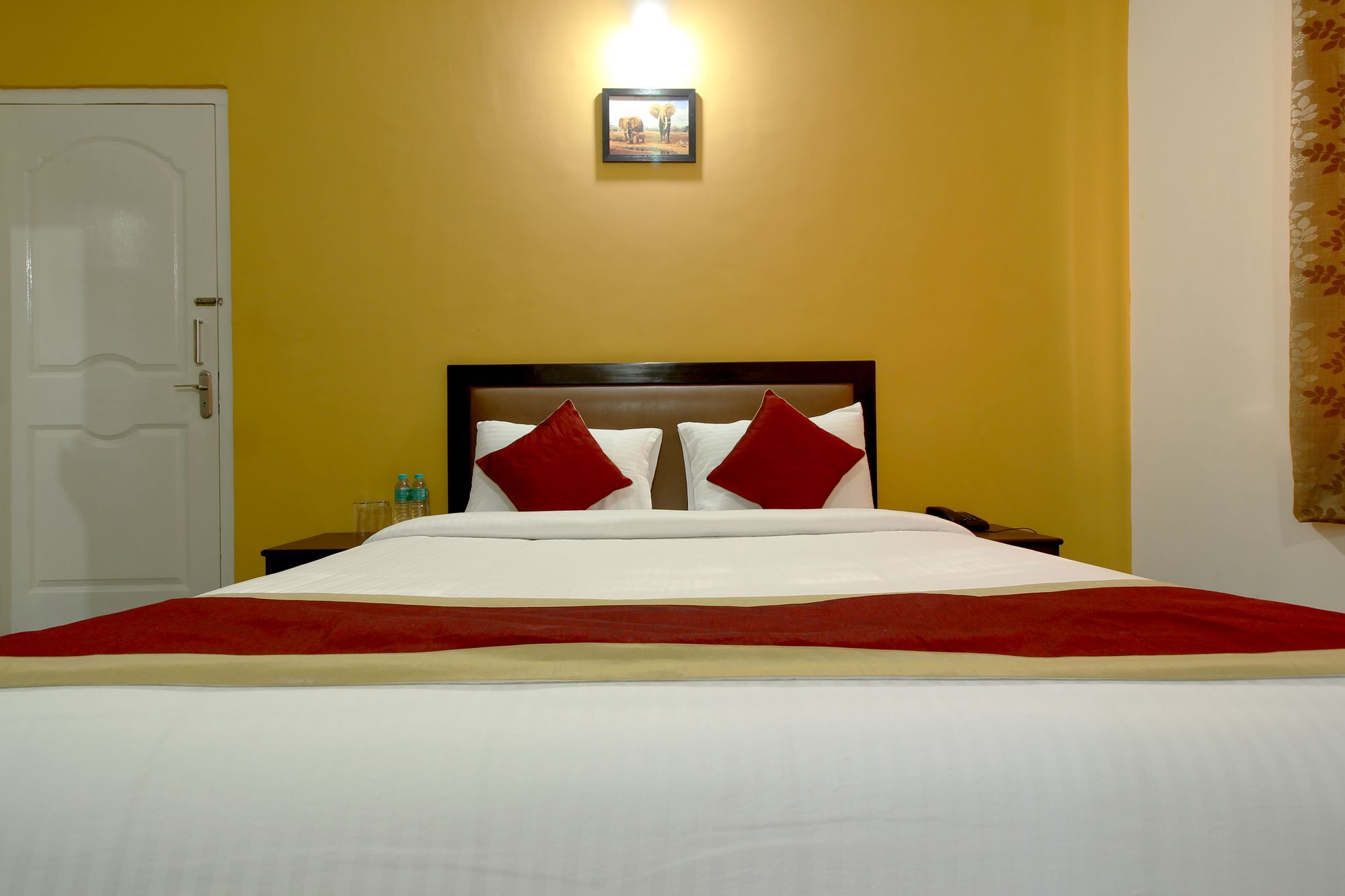 The Banjaara Suites Bangalore Exteriör bild