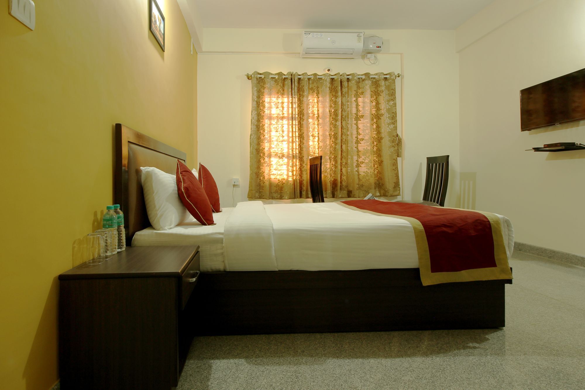 The Banjaara Suites Bangalore Exteriör bild
