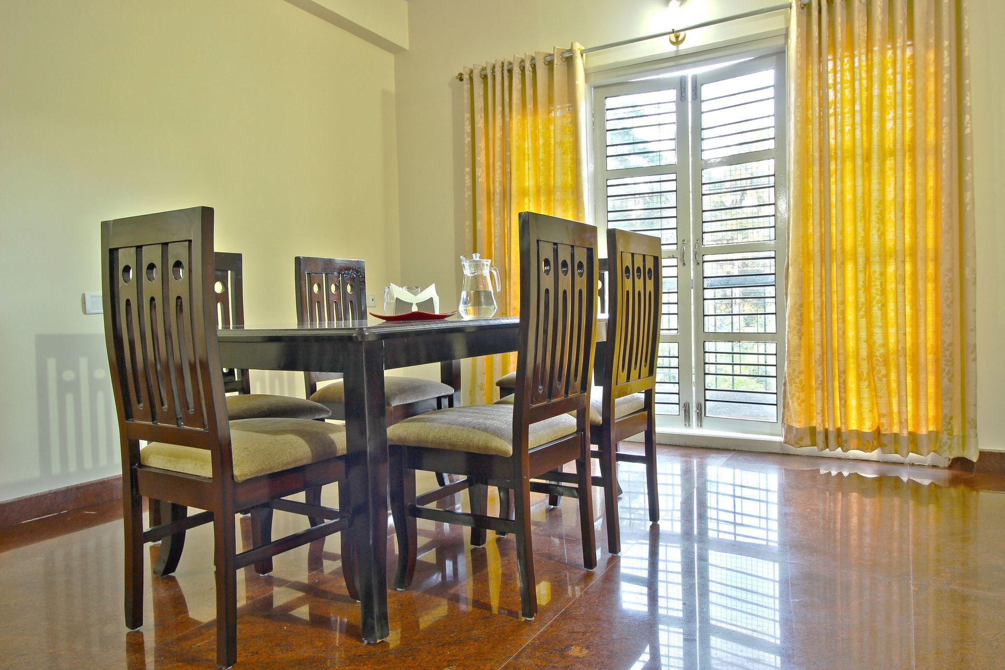 The Banjaara Suites Bangalore Exteriör bild