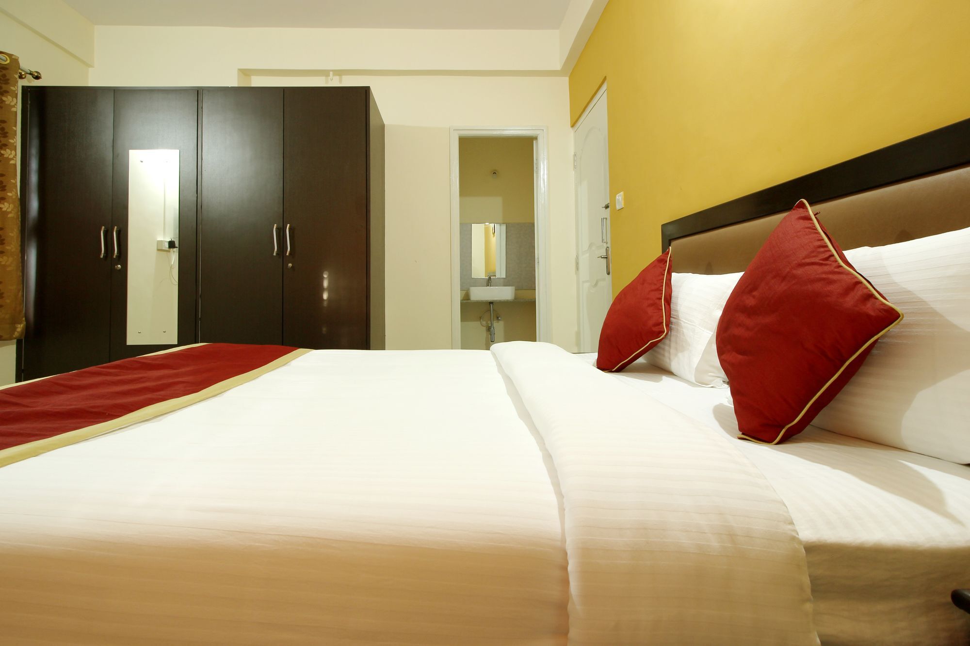 The Banjaara Suites Bangalore Exteriör bild